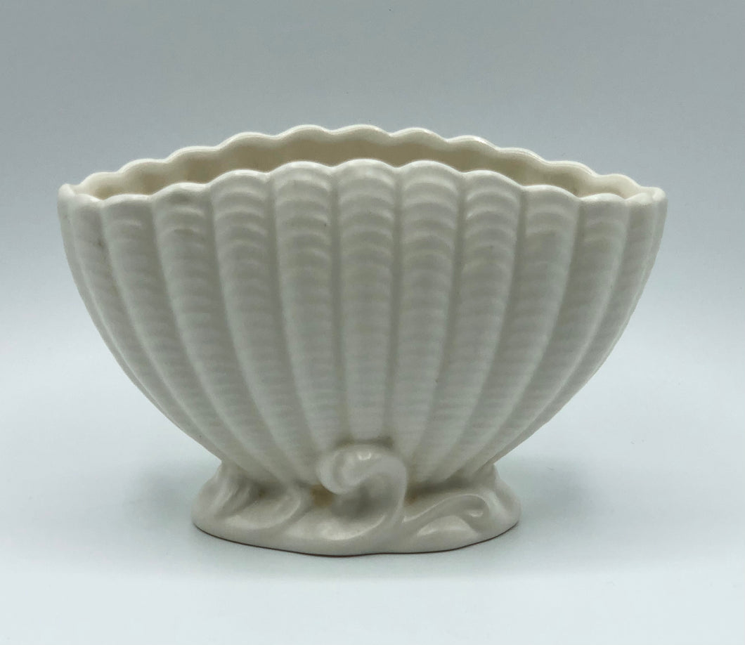 Small Vintage Sylvac Clam Shell Vase.