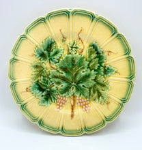 Load image into Gallery viewer, 4 Antique Majolica Sarreguemines Plates
