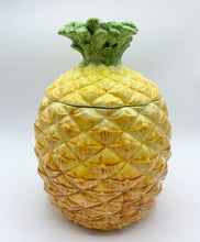 Load image into Gallery viewer, Large Italian Majolica Pineapple
